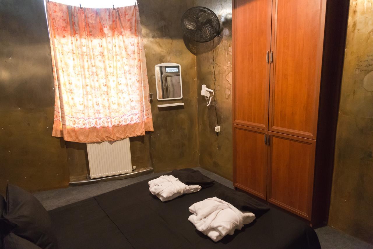 Alcatraz Jail-Hostel Tbilisi Eksteriør bilde